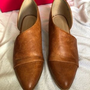 Cognac flats similar to Free People’s Royale